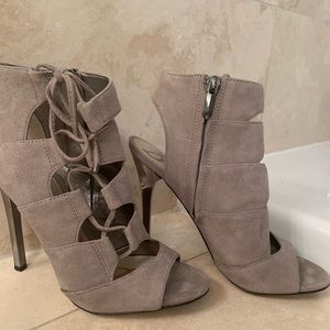 Sam Edelman Palma taupe/grey lace up booties